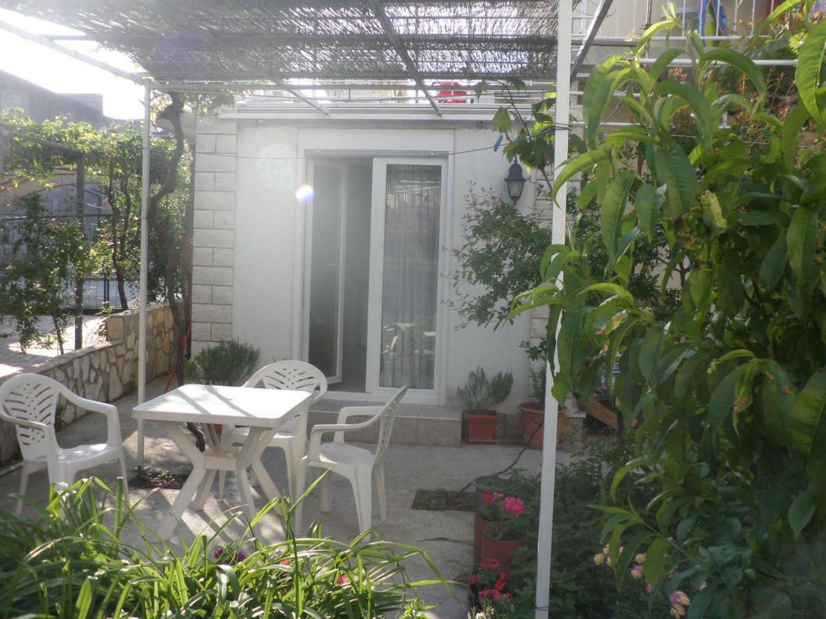 Apartment Ana Vodice Esterno foto