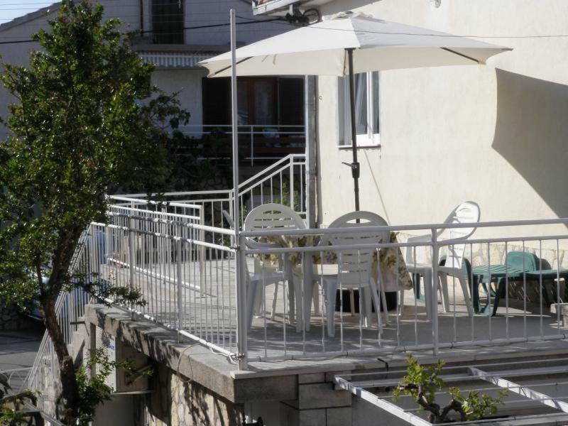 Apartment Ana Vodice Esterno foto