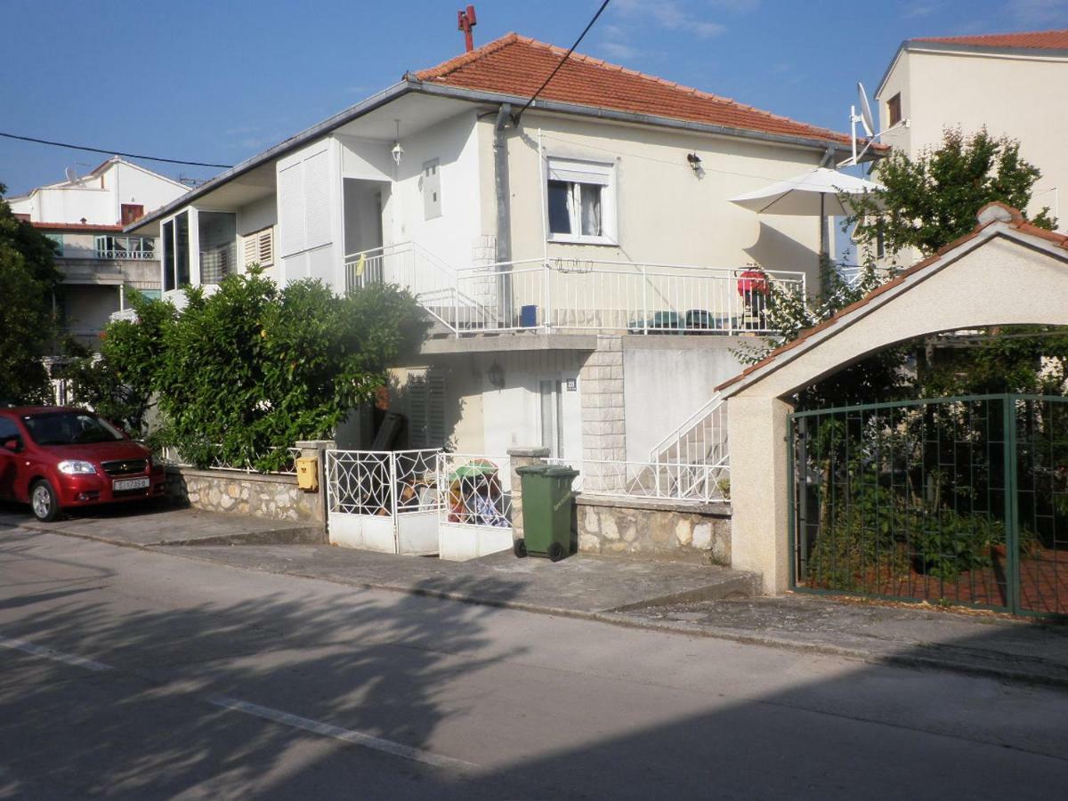 Apartment Ana Vodice Esterno foto