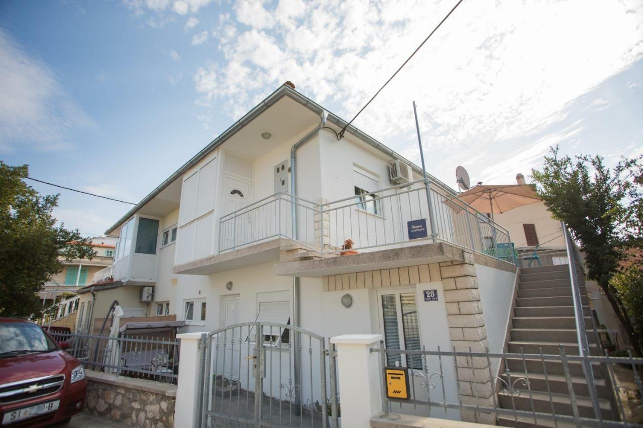 Apartment Ana Vodice Esterno foto