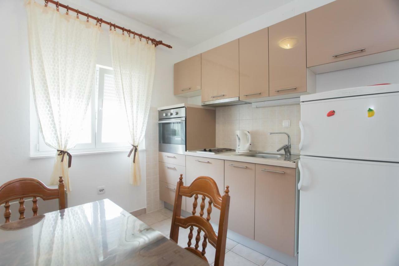 Apartment Ana Vodice Esterno foto