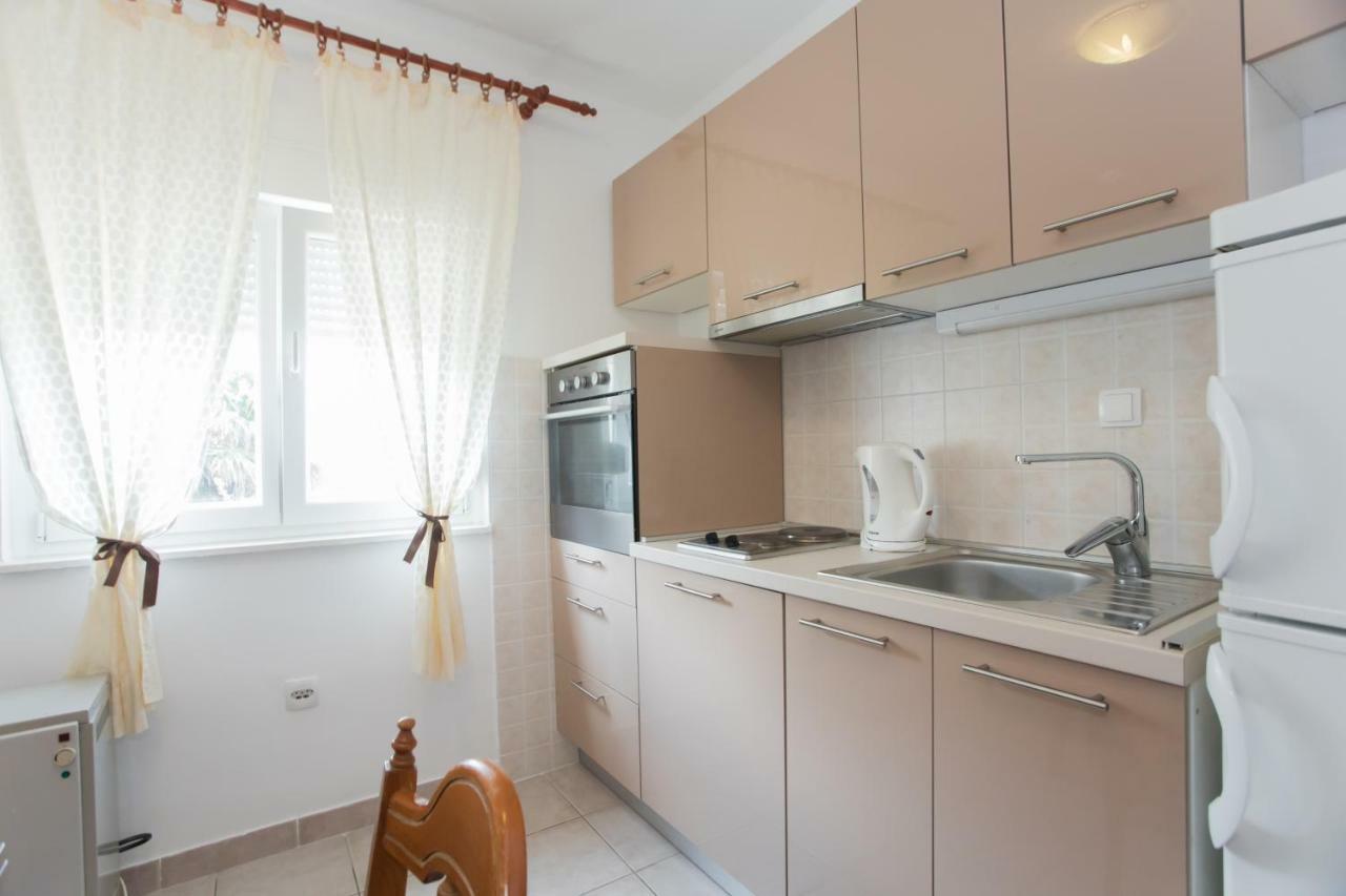 Apartment Ana Vodice Esterno foto