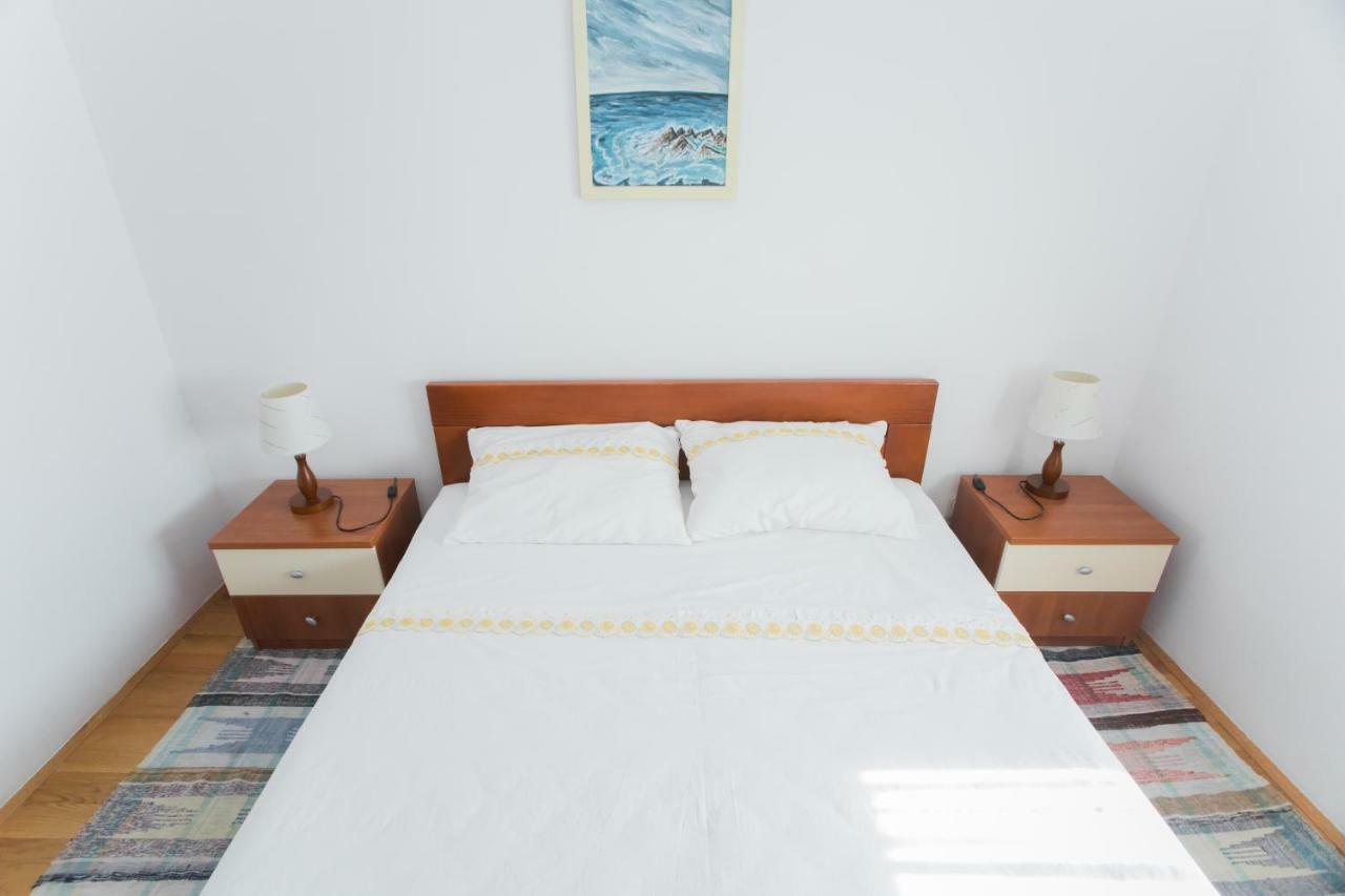 Apartment Ana Vodice Esterno foto