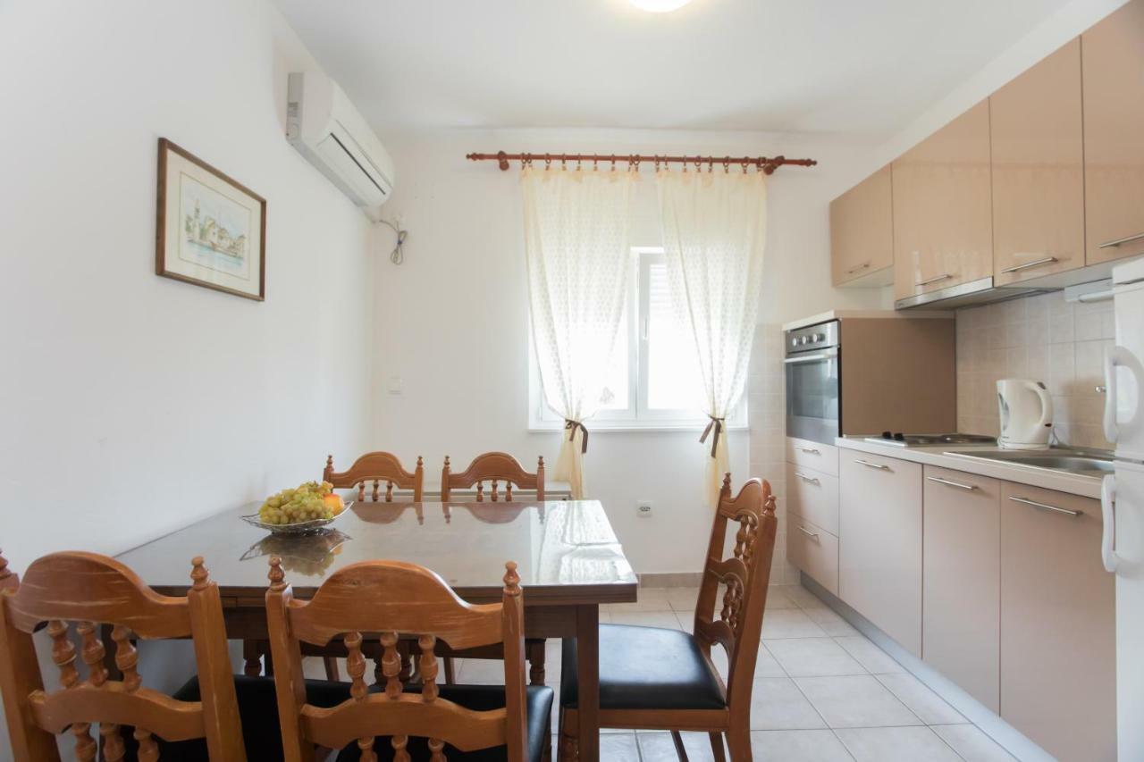 Apartment Ana Vodice Esterno foto