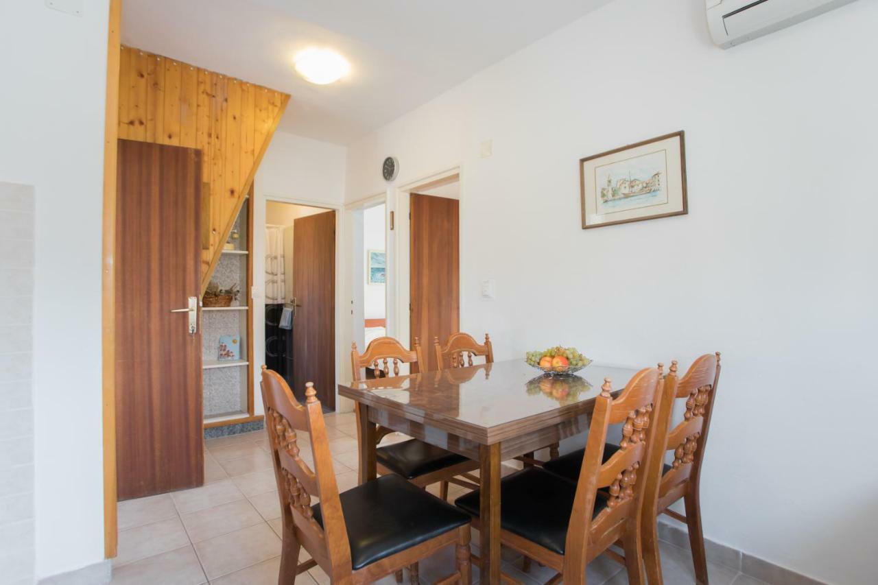 Apartment Ana Vodice Esterno foto