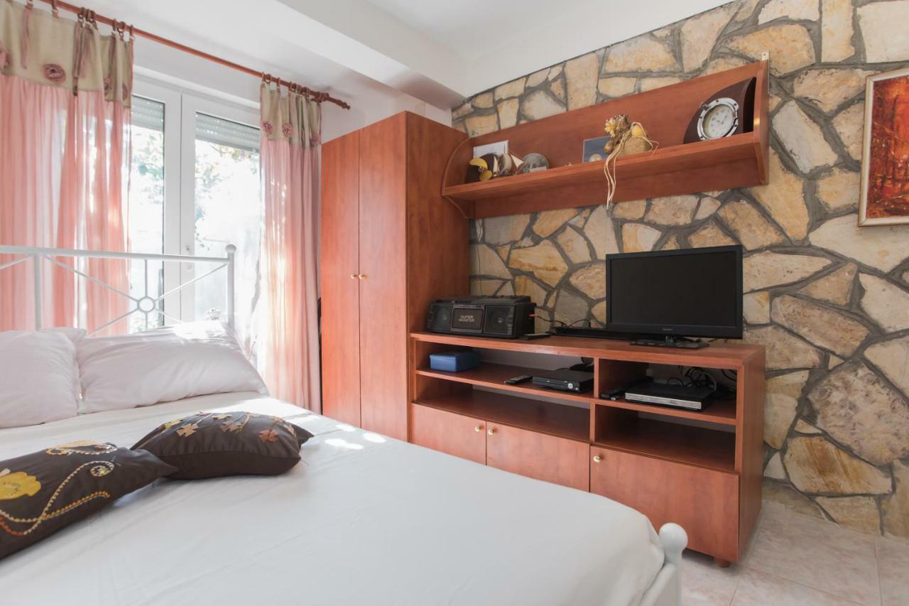 Apartment Ana Vodice Esterno foto